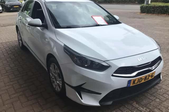 Kia Ceed (2022) thumbnail 6