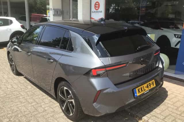 Opel Astra (2025) thumbnail 3
