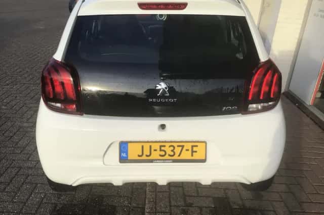 Peugeot 108 (2016) thumbnail 4