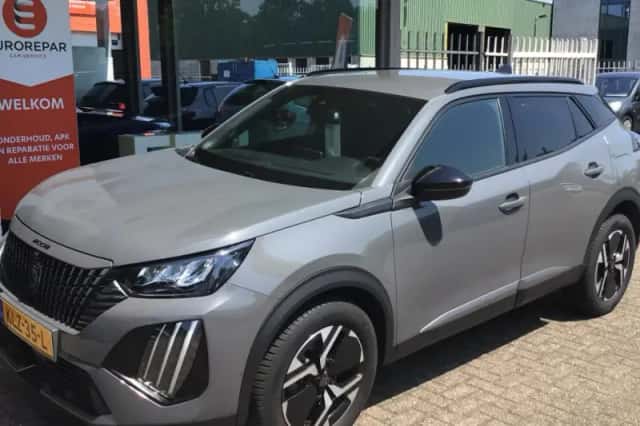 Peugeot 2008 (2025) thumbnail 1