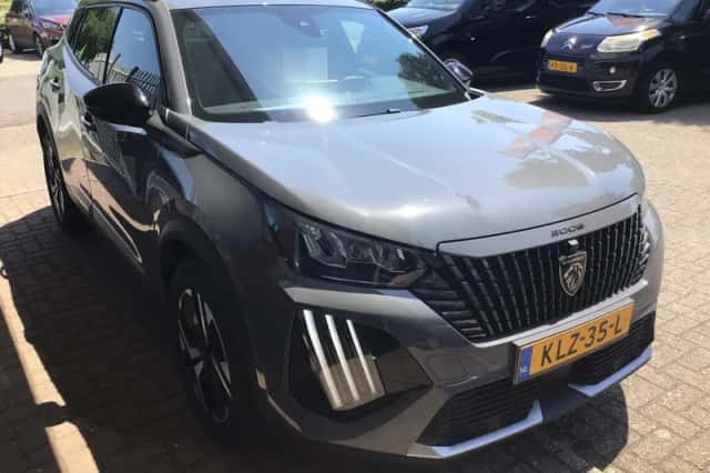 Peugeot 2008 (2025) thumbnail 6