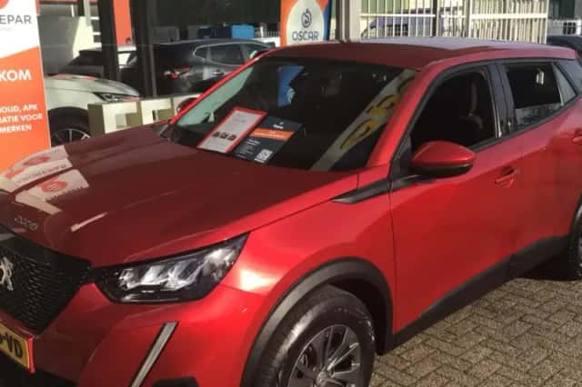 Peugeot 2008 (2020) thumbnail 1