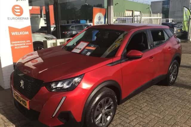 Peugeot 2008 (2020) thumbnail 2