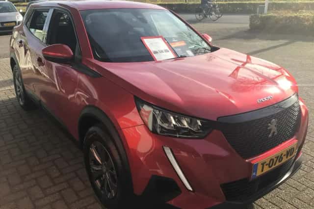 Peugeot 2008 (2020) thumbnail 6