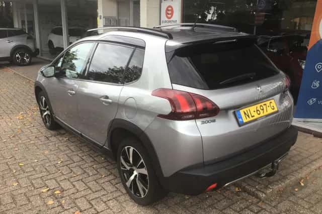 Peugeot 2008 (2017) thumbnail 2