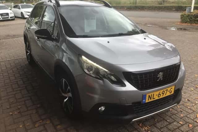 Peugeot 2008 (2017) thumbnail 5