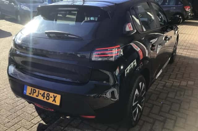 Peugeot 208 (2024) thumbnail 5