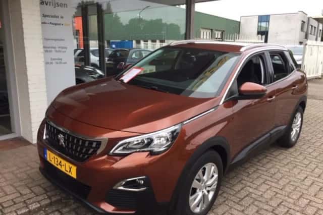 Peugeot 3008 (2017) thumbnail 2