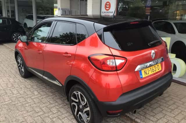 Renault Captur (2017) thumbnail 3