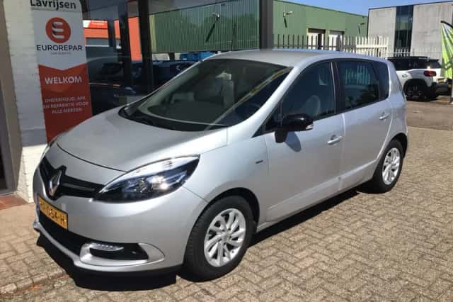 Renault Scénic (2015) thumbnail 2