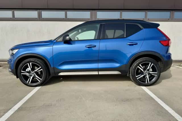 Volvo XC40 (2018) thumbnail 3