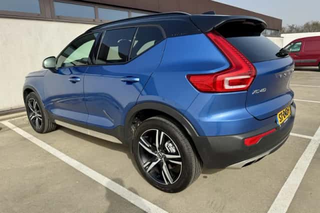 Volvo XC40 (2018) thumbnail 4