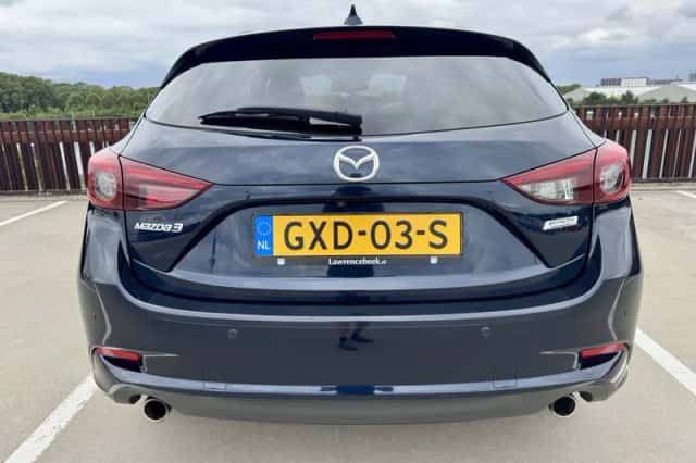 Mazda 3 (2017) thumbnail 6