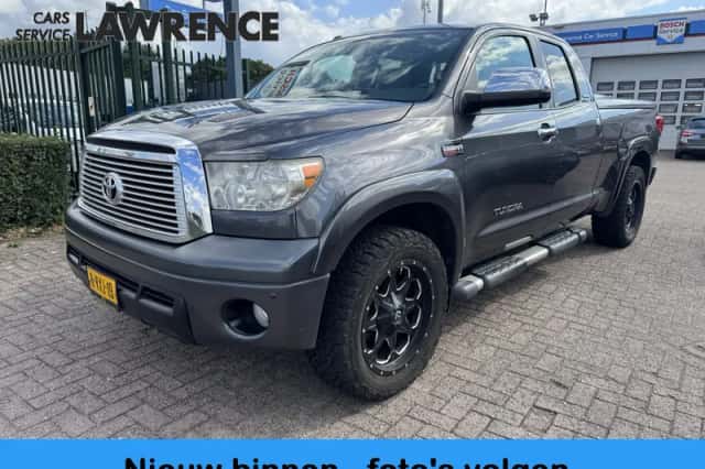 Toyota Tundra (2013) thumbnail 1