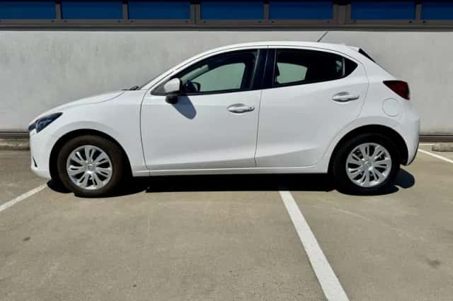 Mazda 2 (2018) thumbnail 3