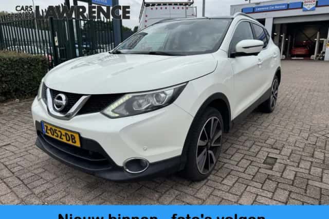 Nissan Qashqai (2015) thumbnail 1