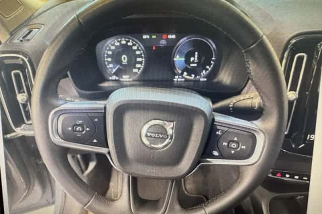 Volvo XC40 (2022) thumbnail 5