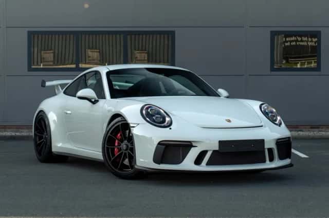 Porsche 911 (2017) thumbnail 4