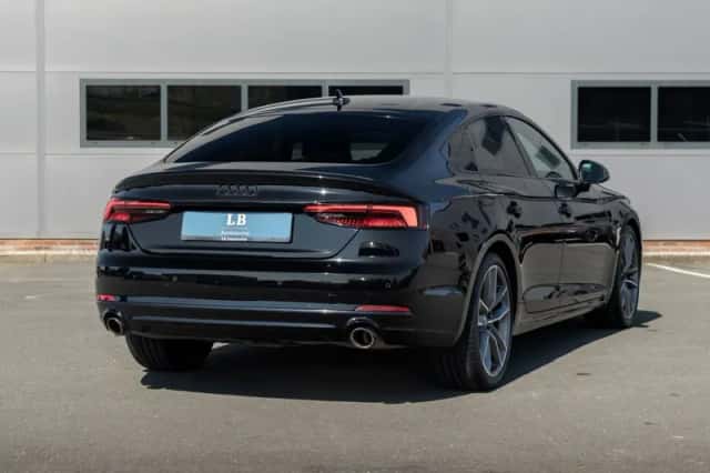 Audi A5 (2019) thumbnail 2