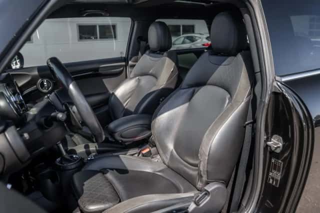 MINI Cooper S (2015) thumbnail 3
