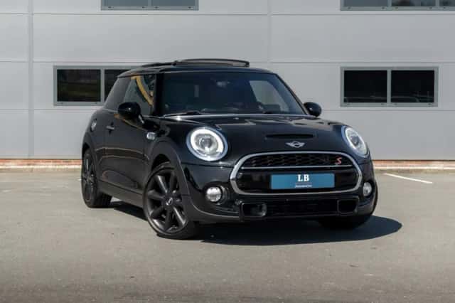 MINI Cooper S (2015) thumbnail 5