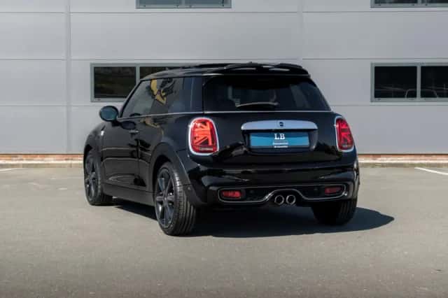 MINI Cooper S (2015) thumbnail 6