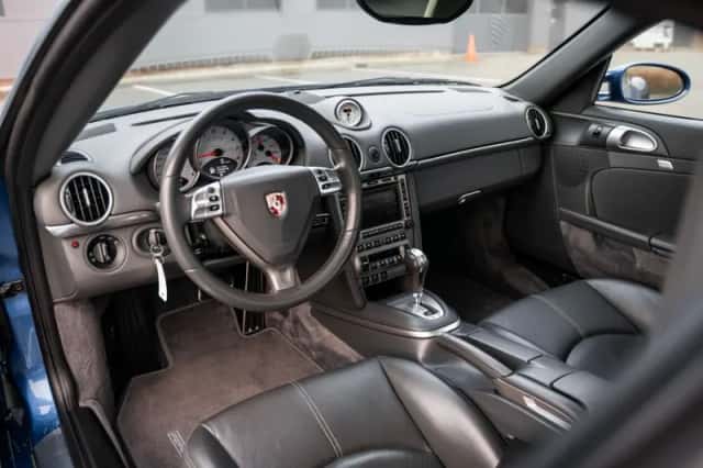 Porsche Cayman (2007) thumbnail 3