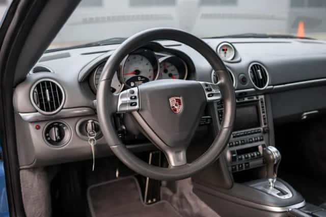 Porsche Cayman (2007) thumbnail 6