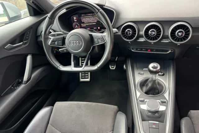 Audi TT (2015) thumbnail 4