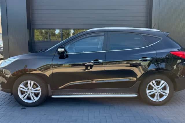 Hyundai ix35 (2012) thumbnail 4