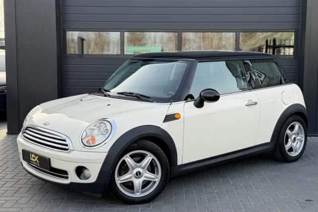 MINI Cooper (2007) thumbnail 1