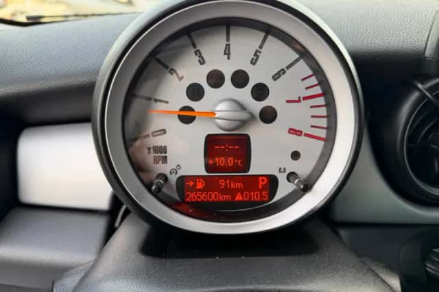 MINI Cooper (2007) thumbnail 3