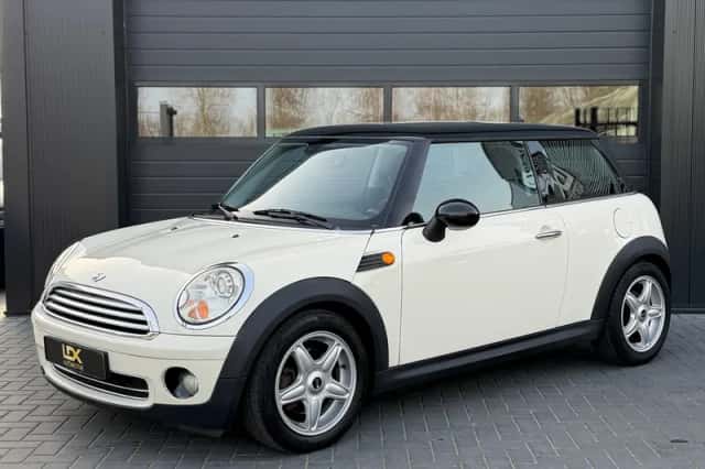 MINI Cooper (2007) thumbnail 5