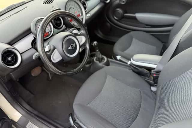 MINI Cooper (2007) thumbnail 6