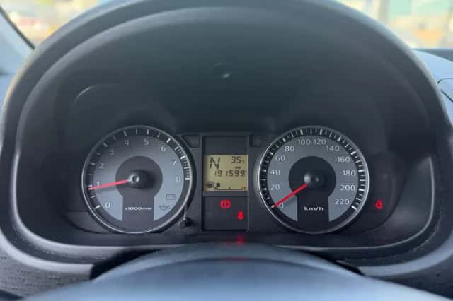 Mitsubishi Colt (2011) thumbnail 3