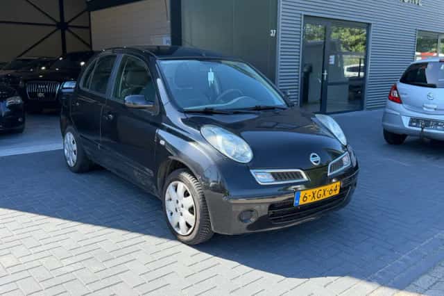 Nissan Micra (2008) thumbnail 3