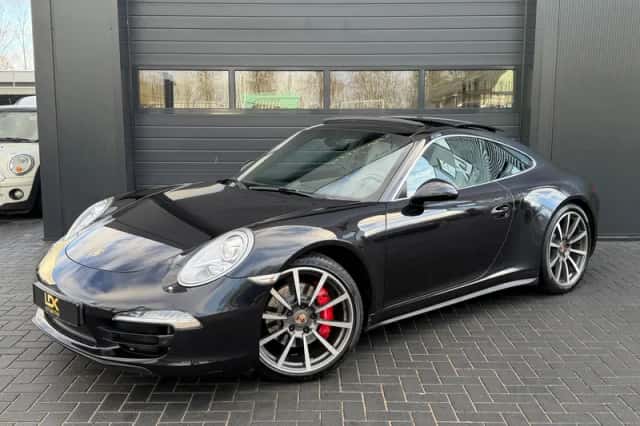 Porsche 911 (2013) thumbnail 1