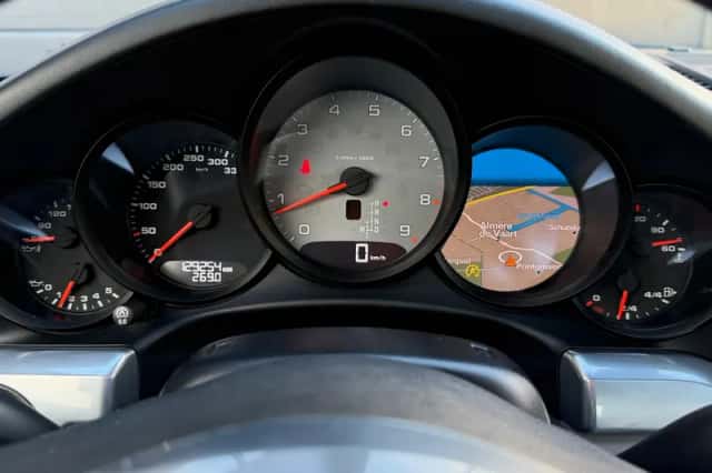 Porsche 911 (2013) thumbnail 3