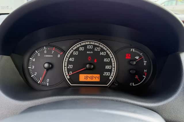 Suzuki Swift (2006) thumbnail 3