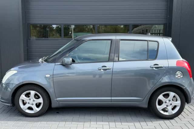 Suzuki Swift (2006) thumbnail 4
