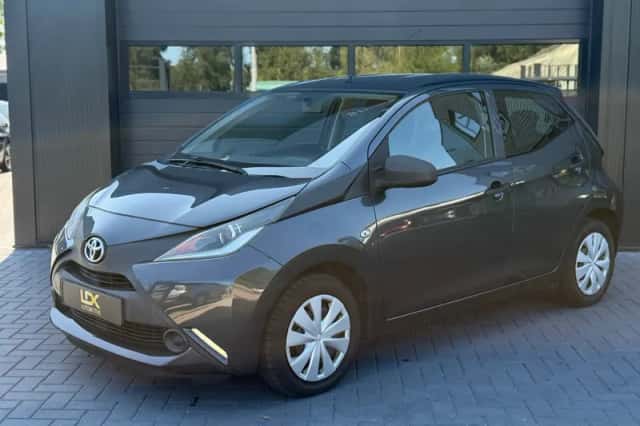 Toyota Aygo (2015) thumbnail 5