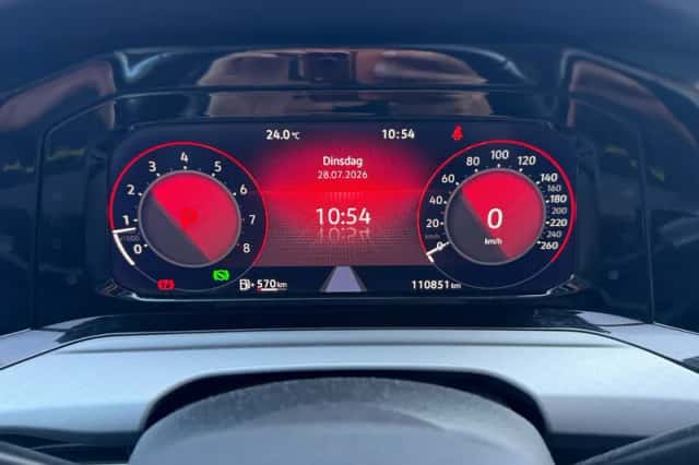 Volkswagen Golf (2020) thumbnail 3