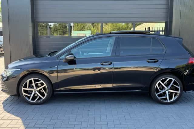 Volkswagen Golf (2020) thumbnail 4