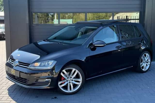 Volkswagen Golf (2013) thumbnail 1