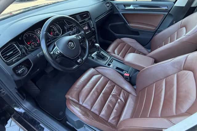 Volkswagen Golf (2013) thumbnail 5