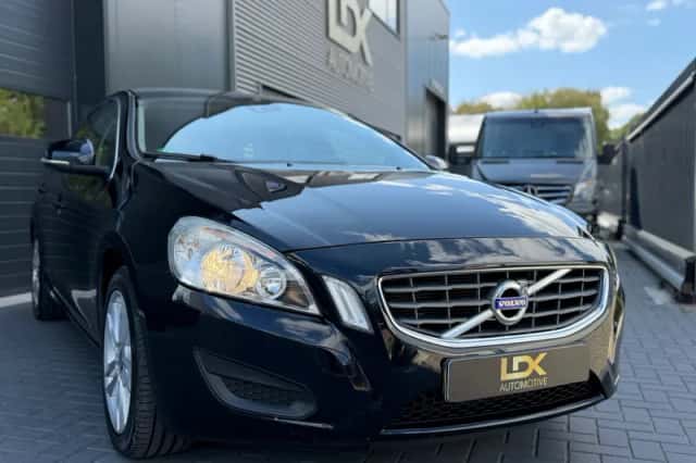 Volvo V60 (2013) thumbnail 5