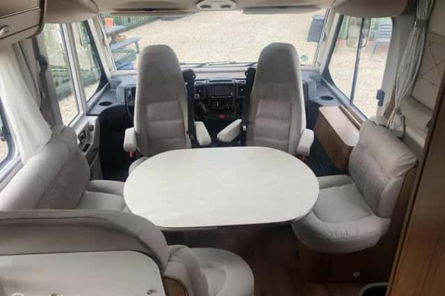 Hymer B 588 (2017) thumbnail 2