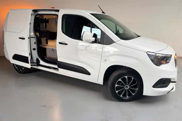 Opel Combo (2021) thumbnail 1