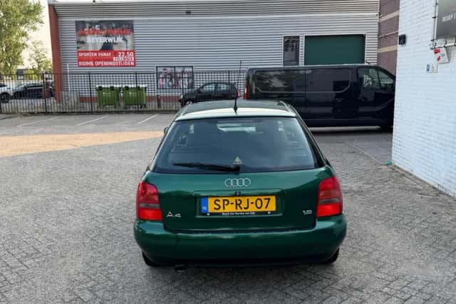 Audi A4 (1998) thumbnail 5
