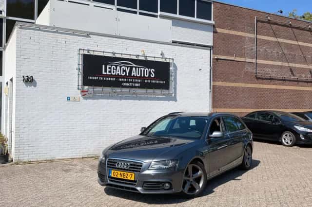 Audi A4 (2010) thumbnail 1